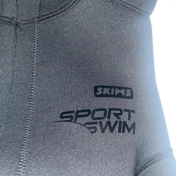 SKIMS NWT SWIM SPORT SCUBA ONYX BLACK ZIP FRONT SURF CROP TOP XXS - Picture 10 of 12